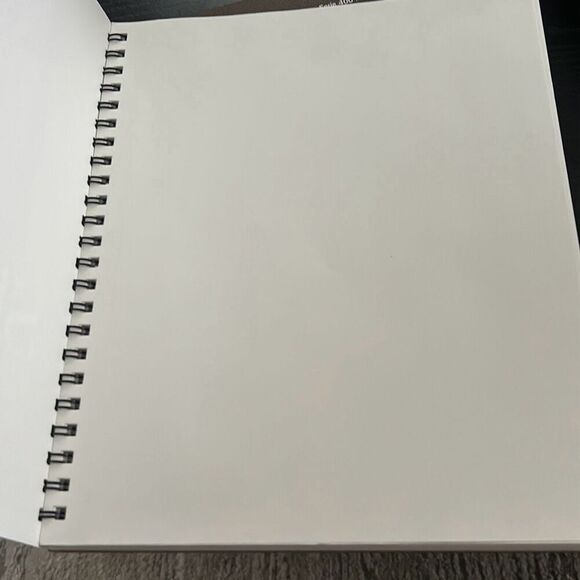 NWT Strathmore 100 sheet sketch paper book - Picture 3 of 4